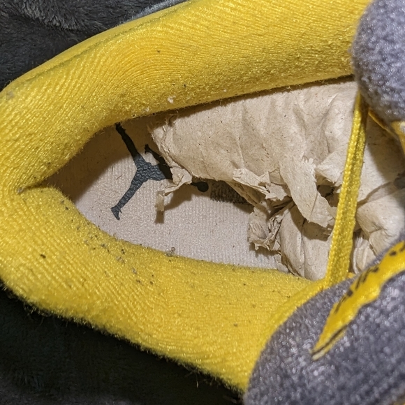 Air Jordan 4 Lightning - Picture 2 of 10